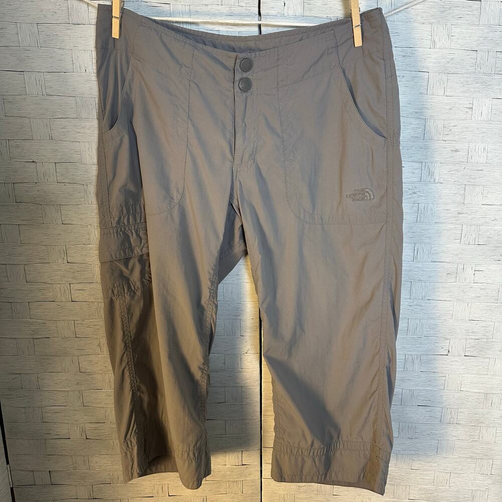 The North Face women's outdoor capris long shorts pockets gray cargo gorpcore